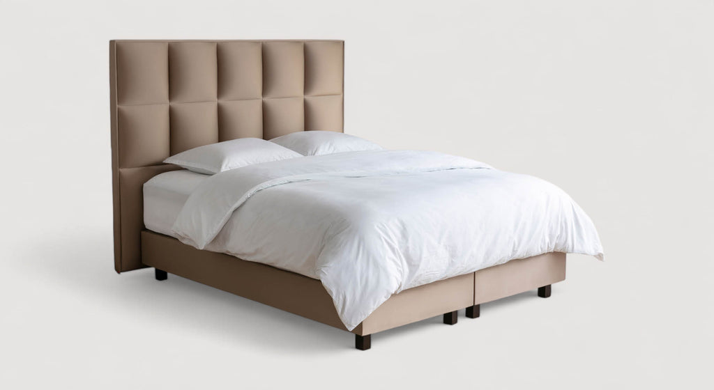 Sommier à lattes Andy 20 avec matelas et tête de lit capitonnée, packshot élégant