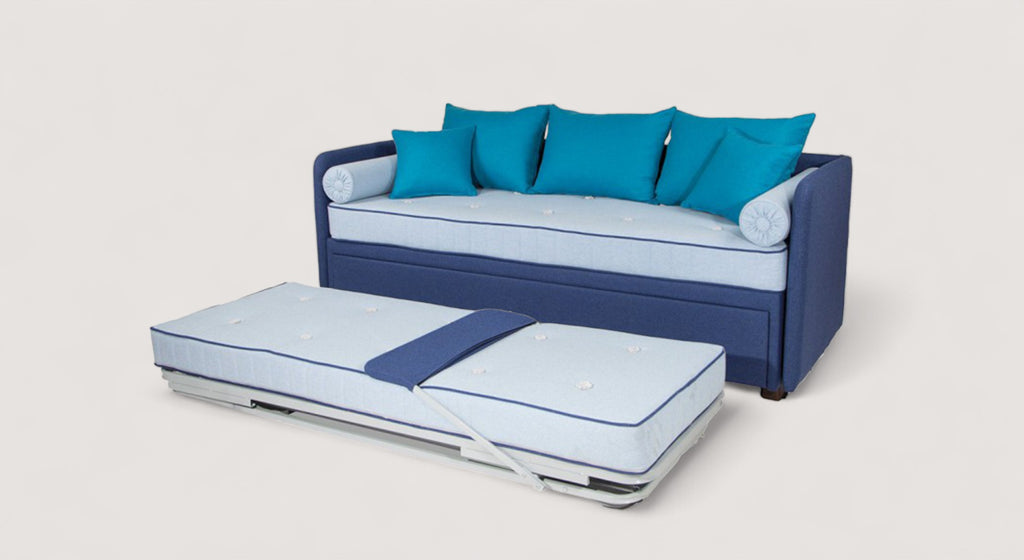 Lit gigogne bleu avec matelas et coussins turquoise, modèle Kilian de Wedkilians